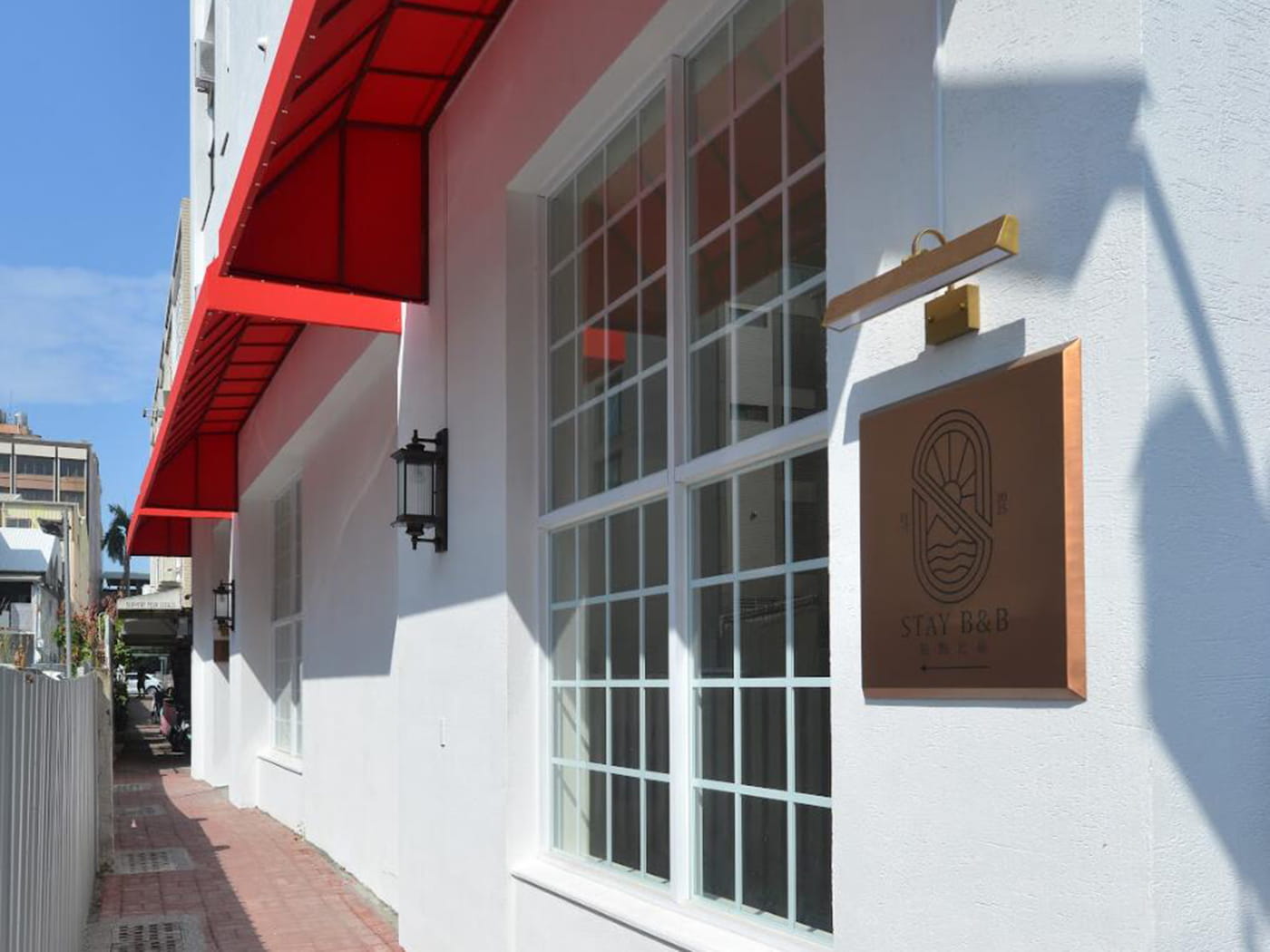 從駐點民宿輕鬆步行至神農街，體驗台南老街日夜風情